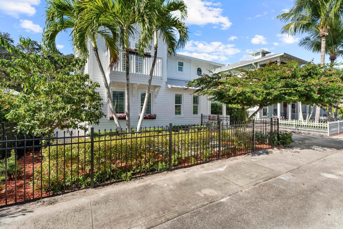 516 SW Camden Avenue