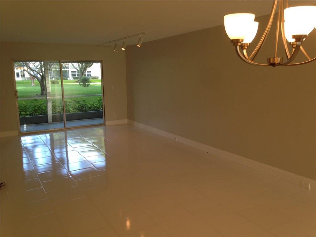 WYNMOOR COUNTRY CLUB - Residential