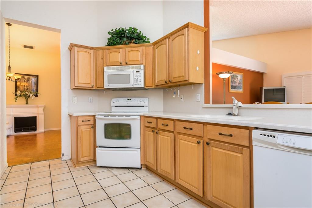 SIENA OAKS - Residential