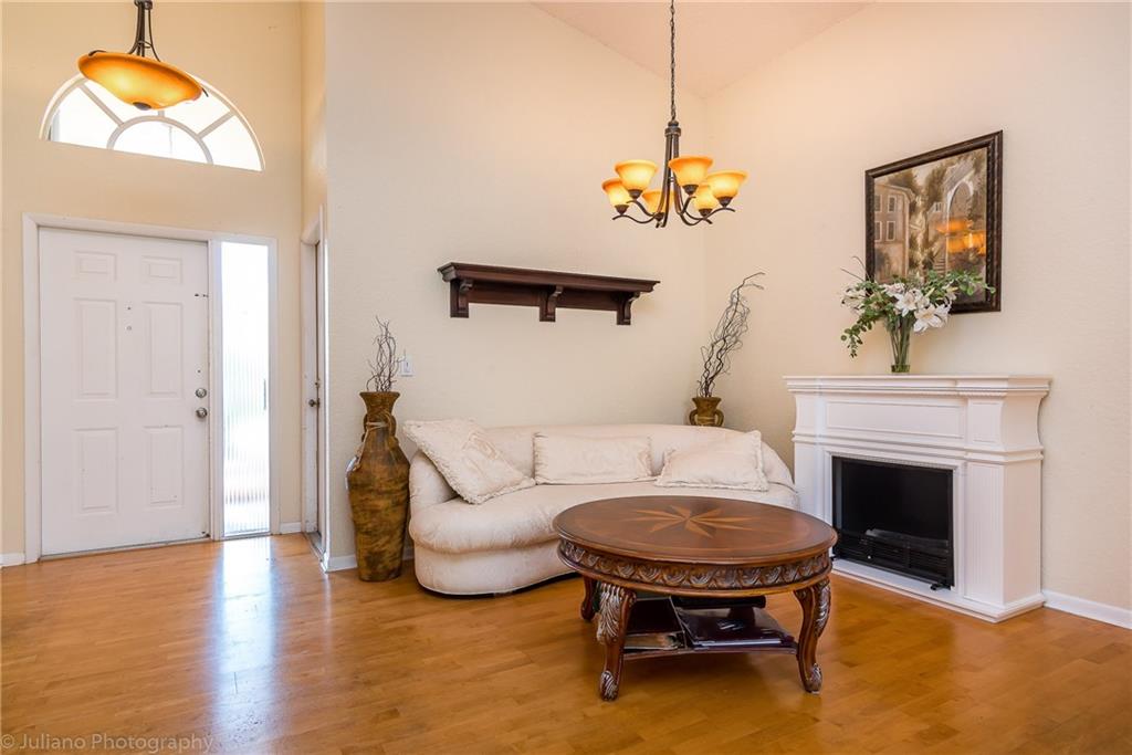 SIENA OAKS - Residential