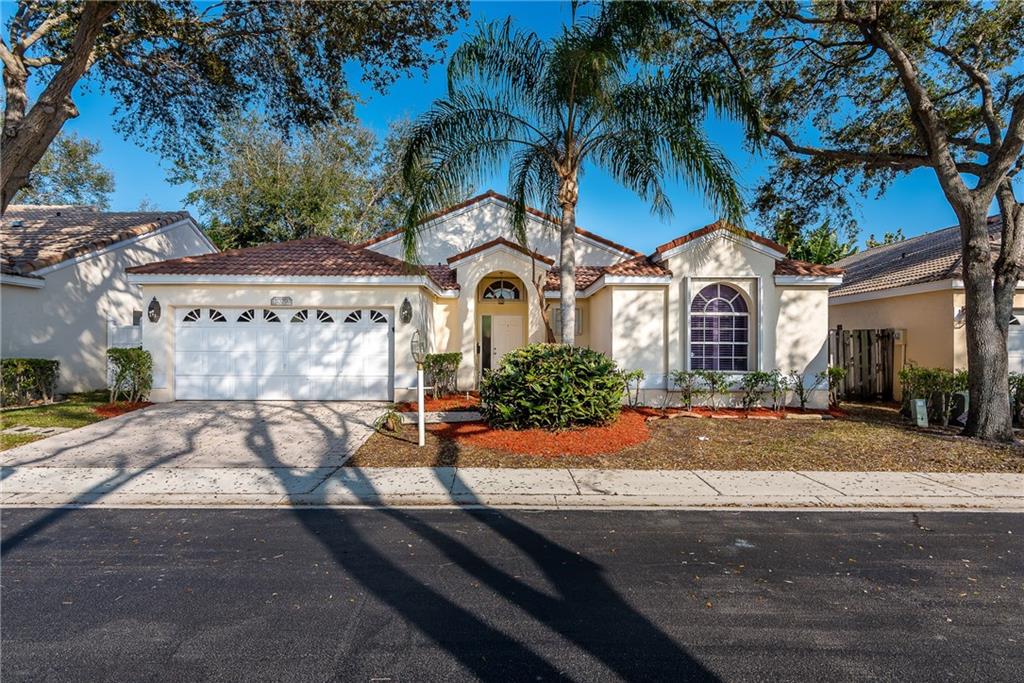 SIENA OAKS - Residential