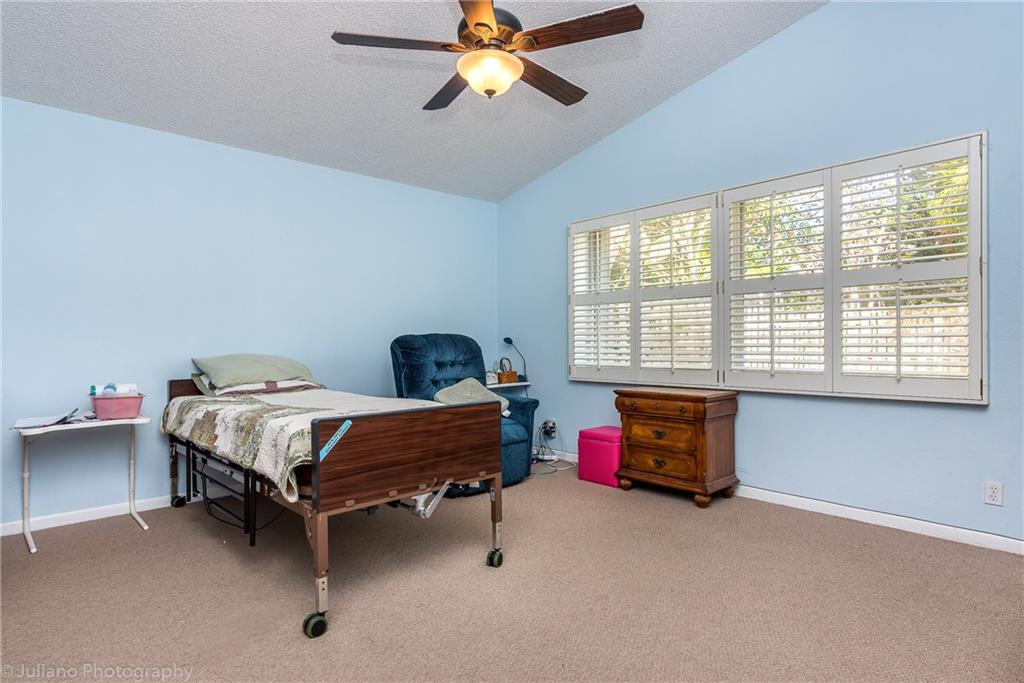 SIENA OAKS - Residential