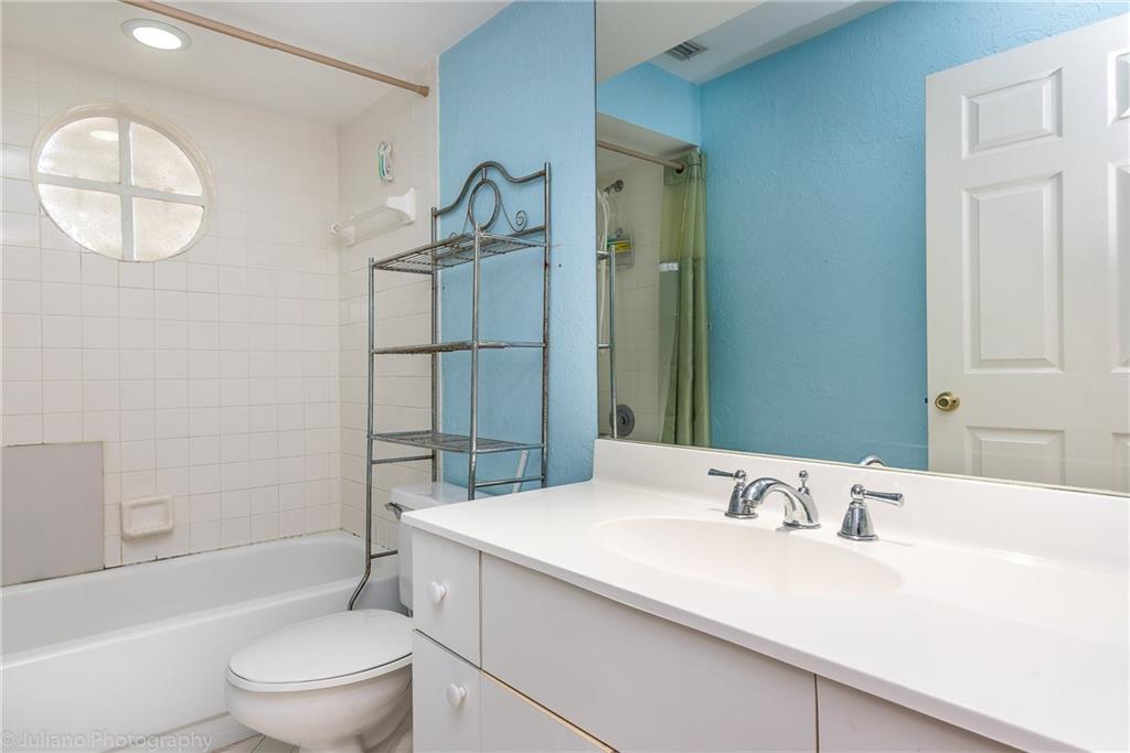 SIENA OAKS - Residential