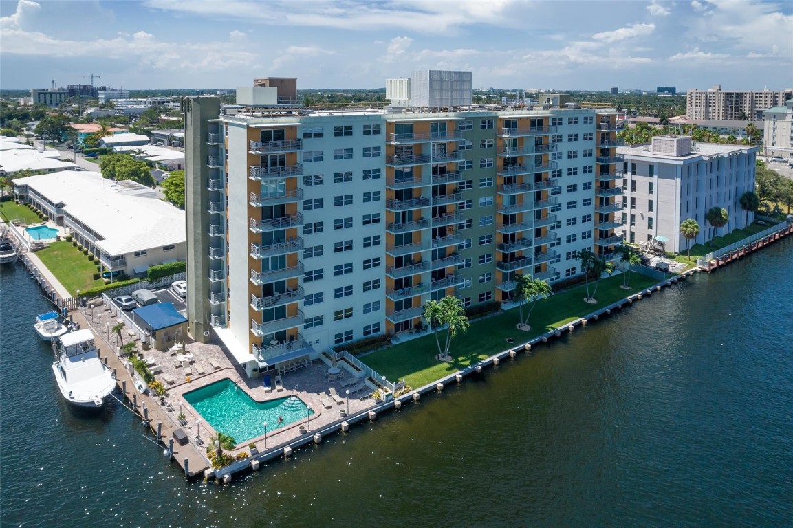 Lauderdale Tower - Residential