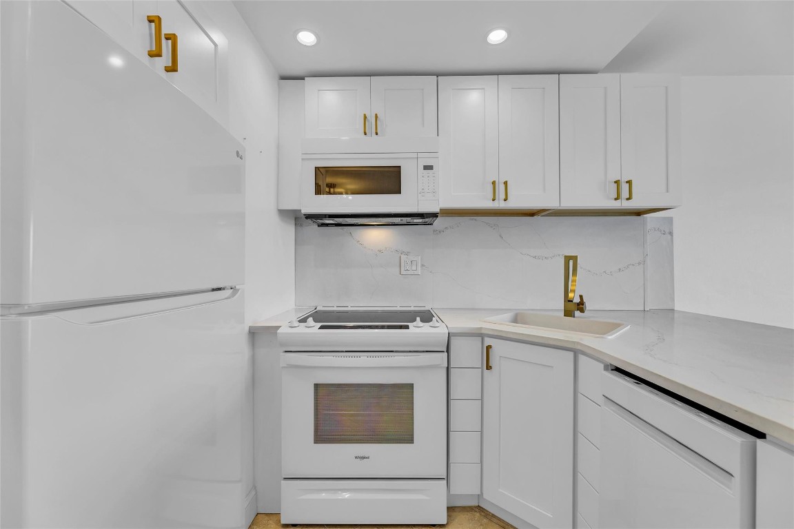 Lauderdale Tower - Residential
