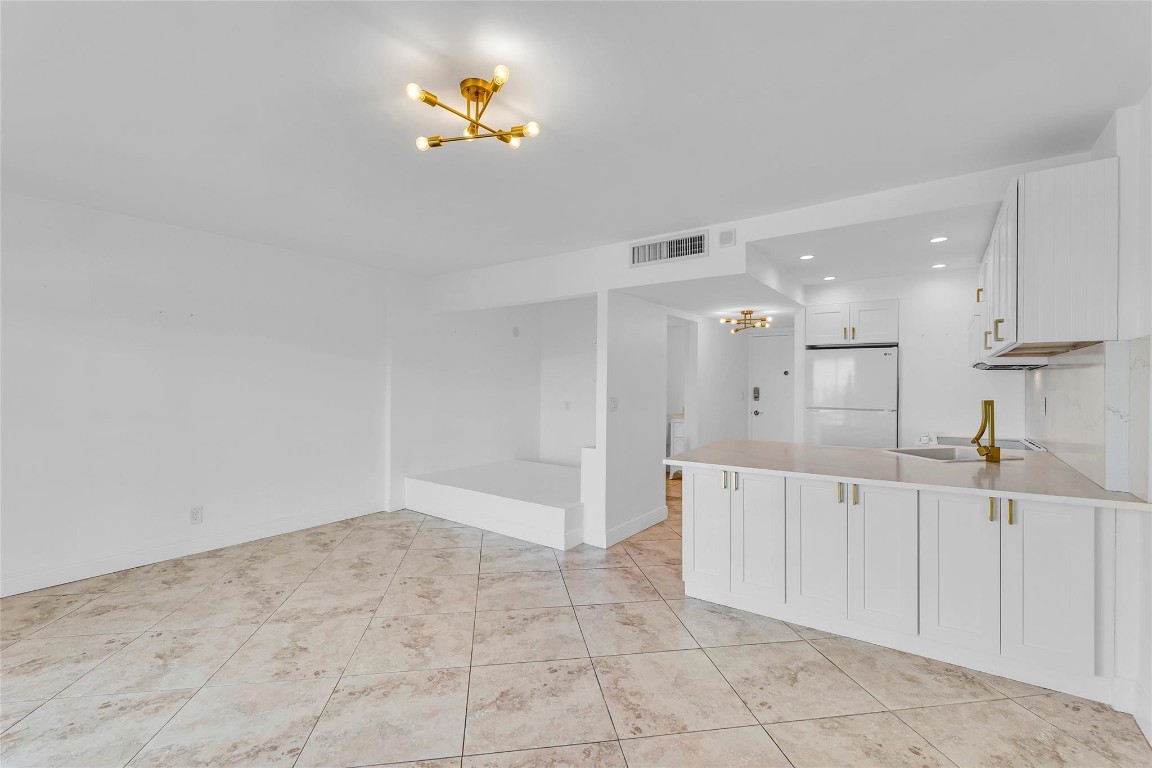 Lauderdale Tower - Residential