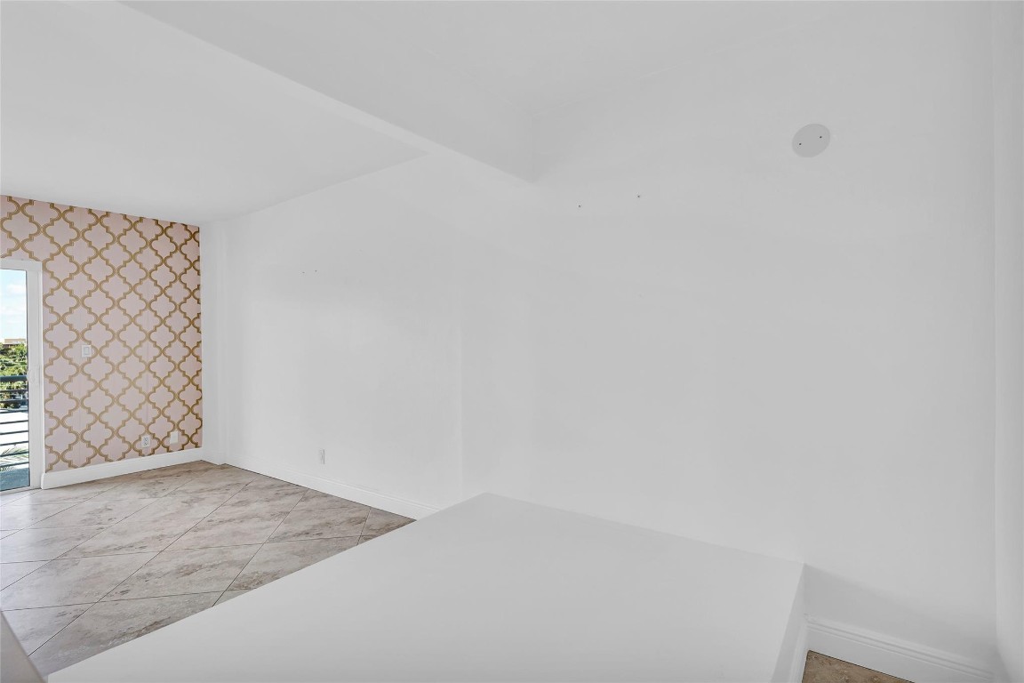 Lauderdale Tower - Residential