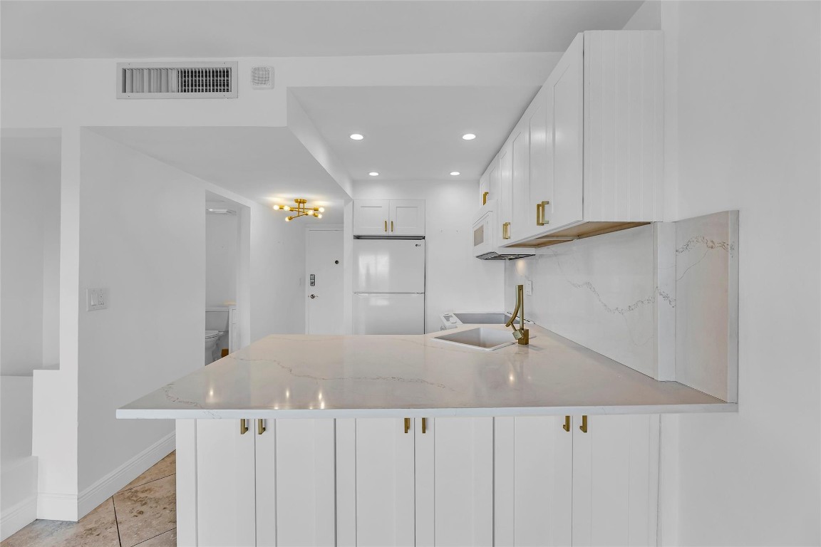 Lauderdale Tower - Residential