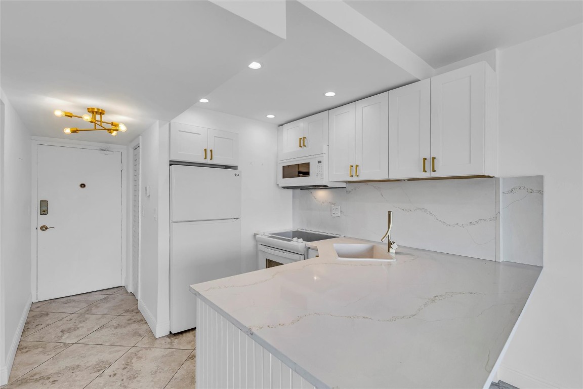 Lauderdale Tower - Residential