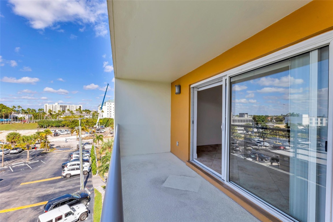 Lauderdale Tower - Residential