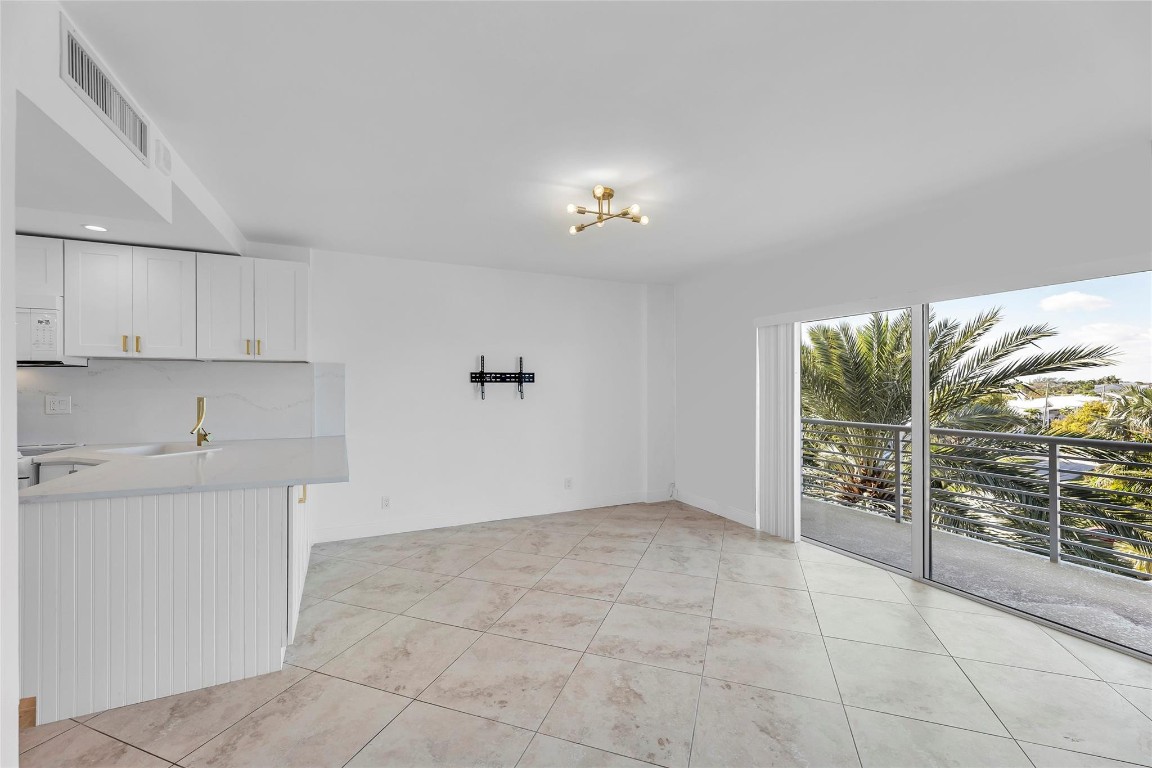 Lauderdale Tower - Residential