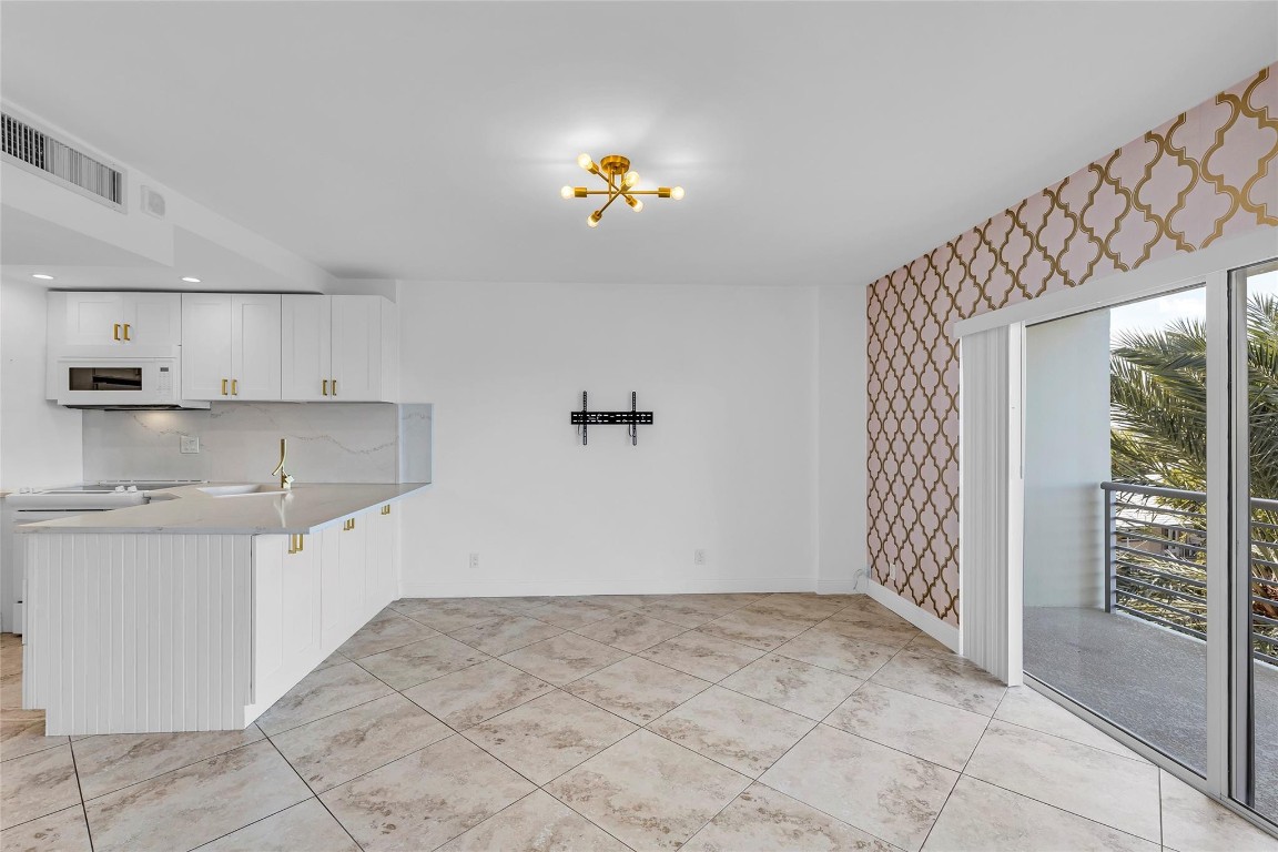 Lauderdale Tower - Residential