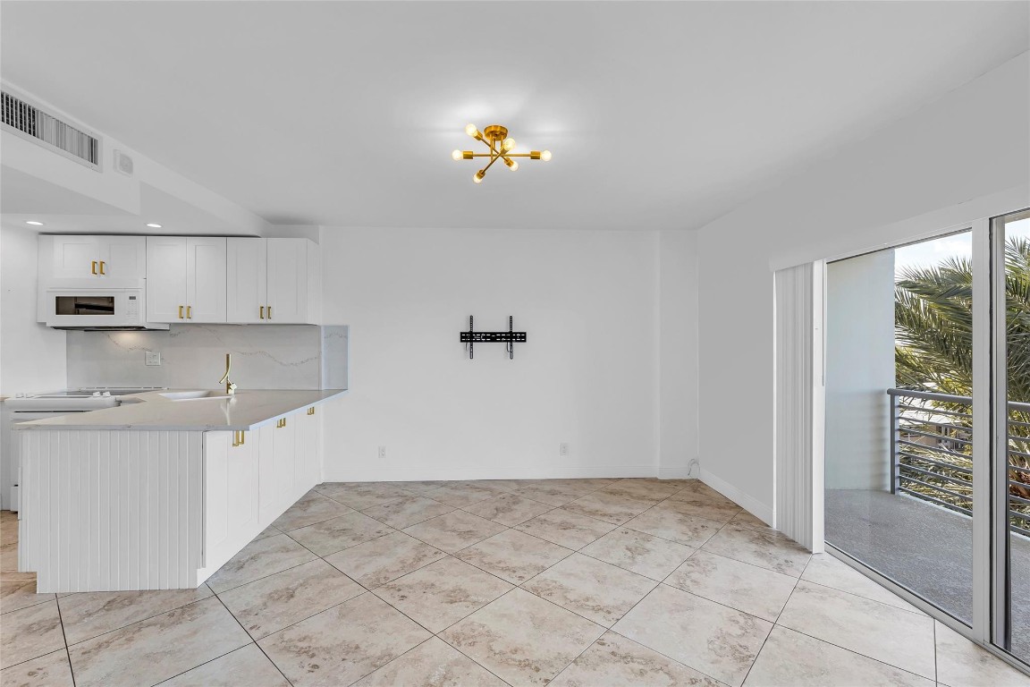 Lauderdale Tower - Residential