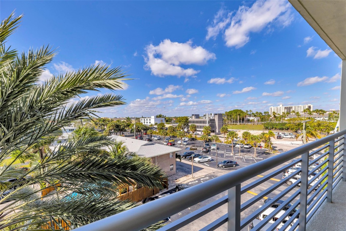 Lauderdale Tower - Residential
