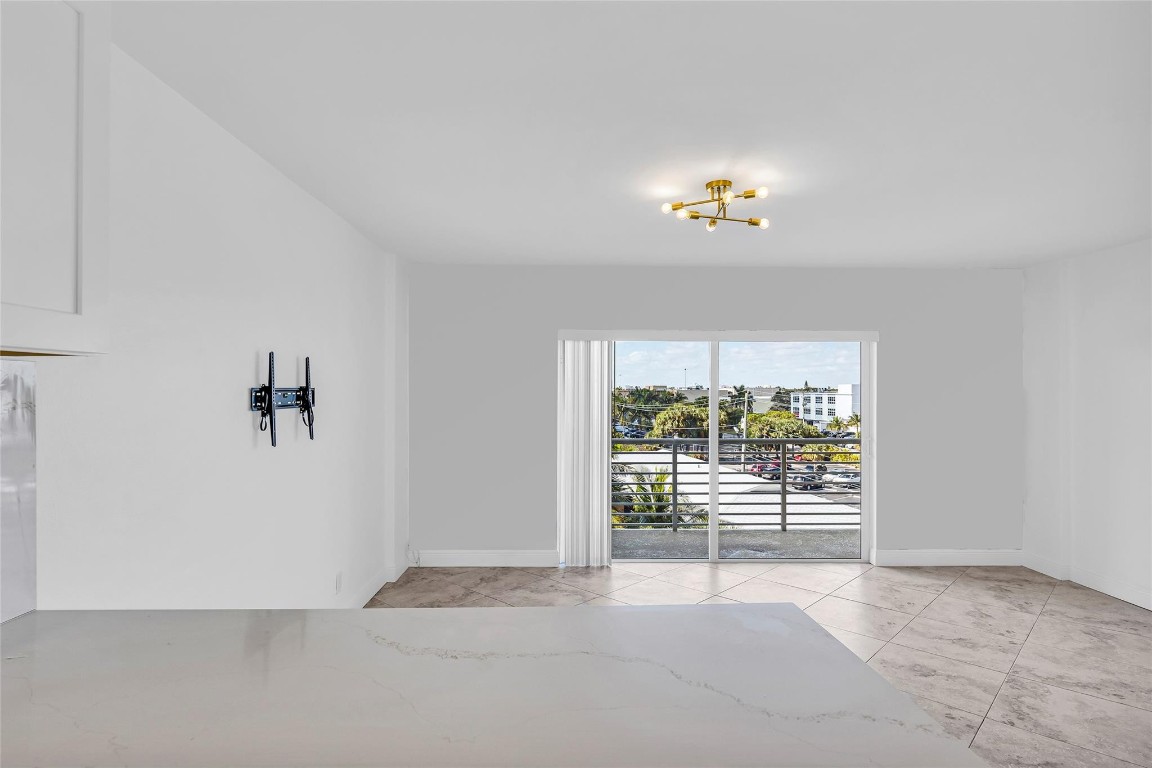 Lauderdale Tower - Residential