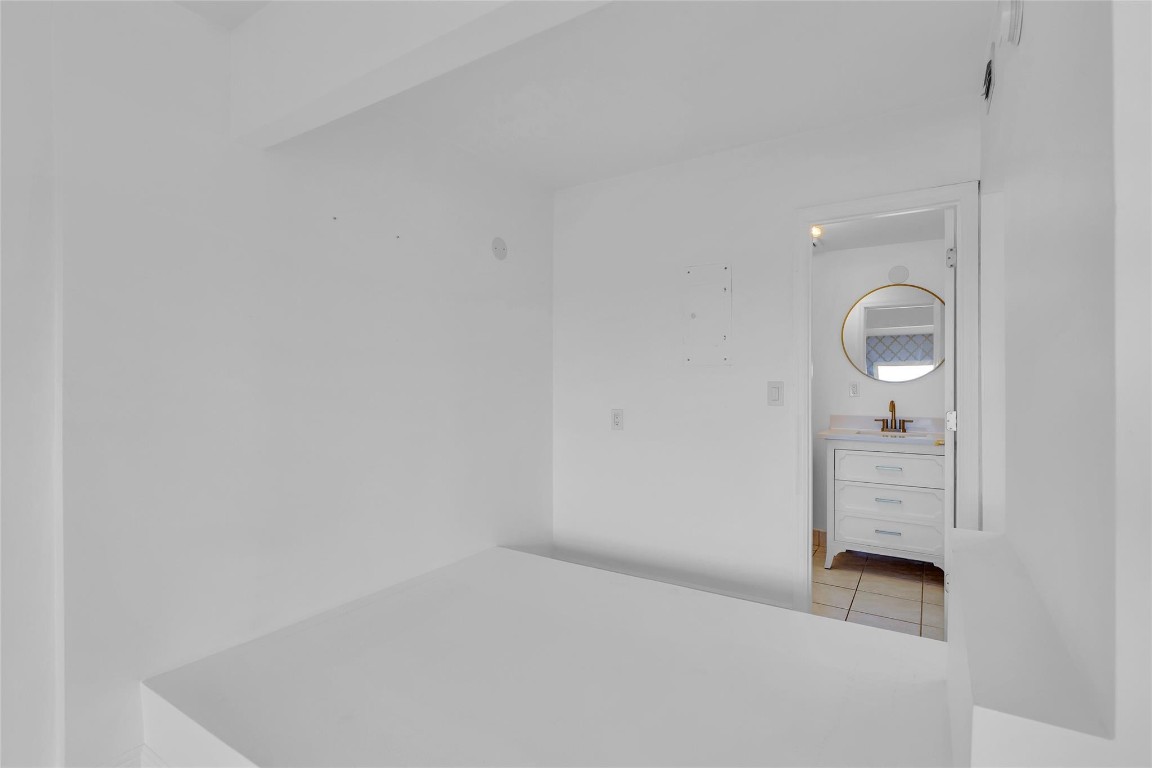 Lauderdale Tower - Residential