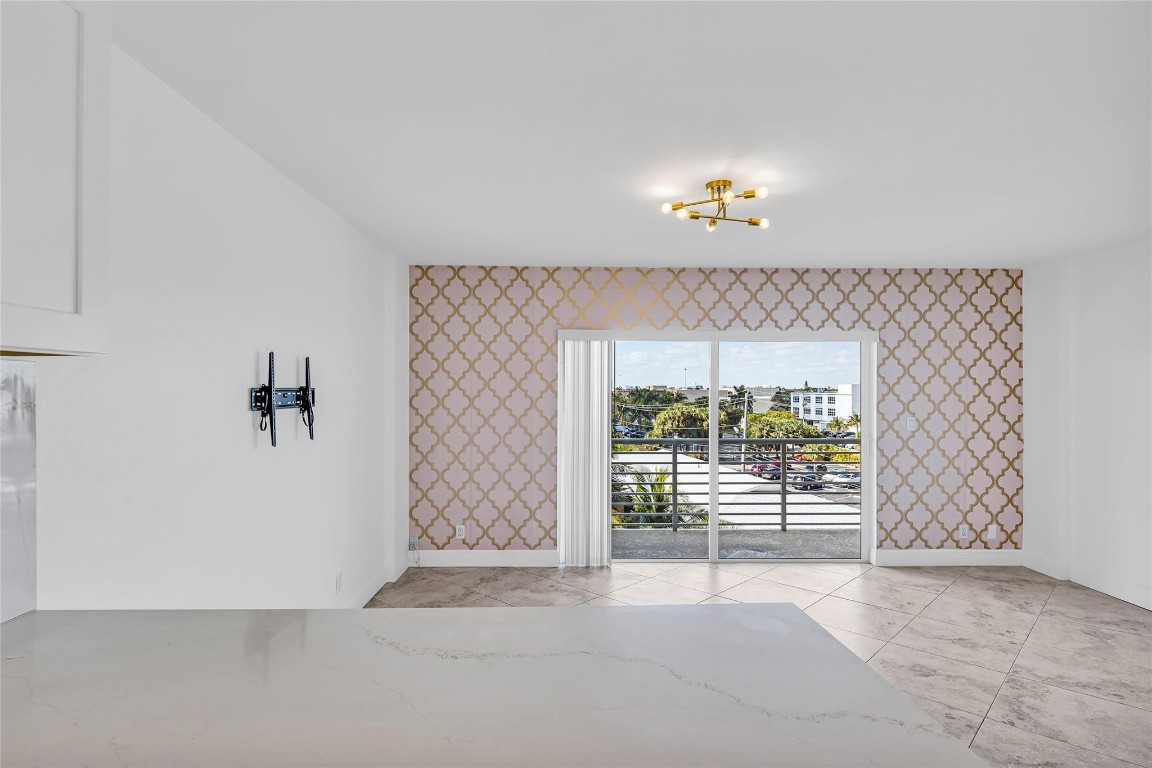 Lauderdale Tower - Residential