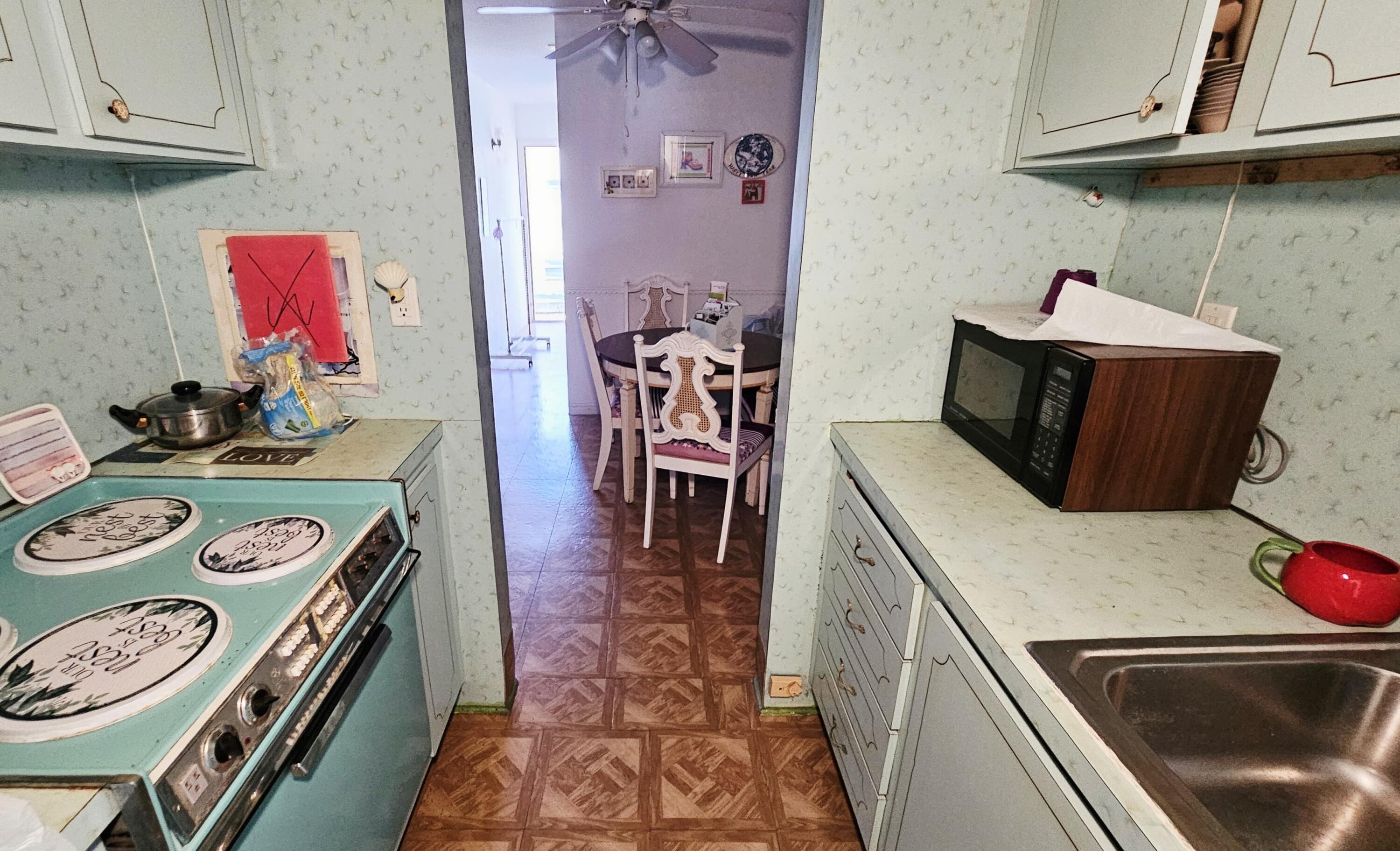 MAR-LEN GARDENS NO 11 CORP-CO-OP - Residential