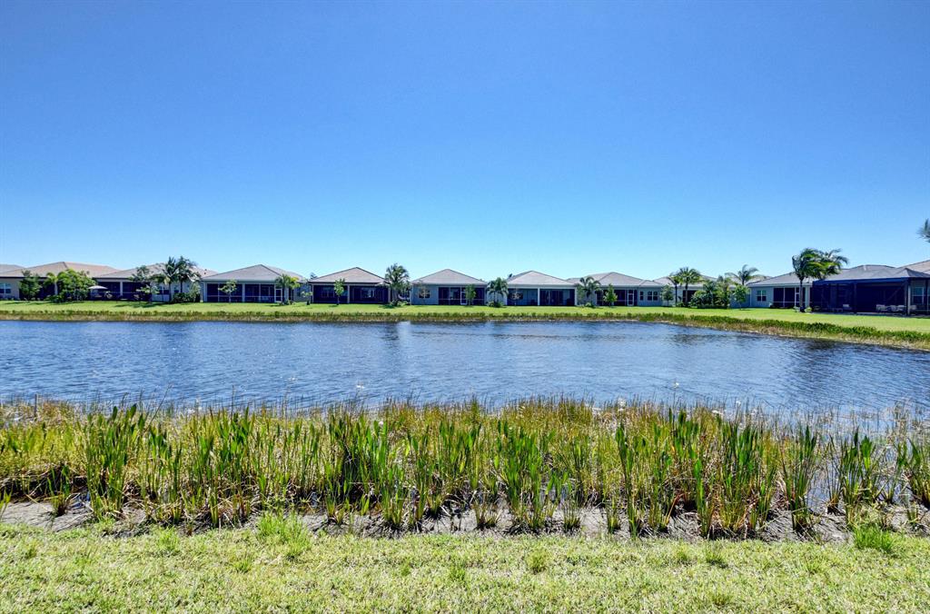 Valencia Bay - Residential