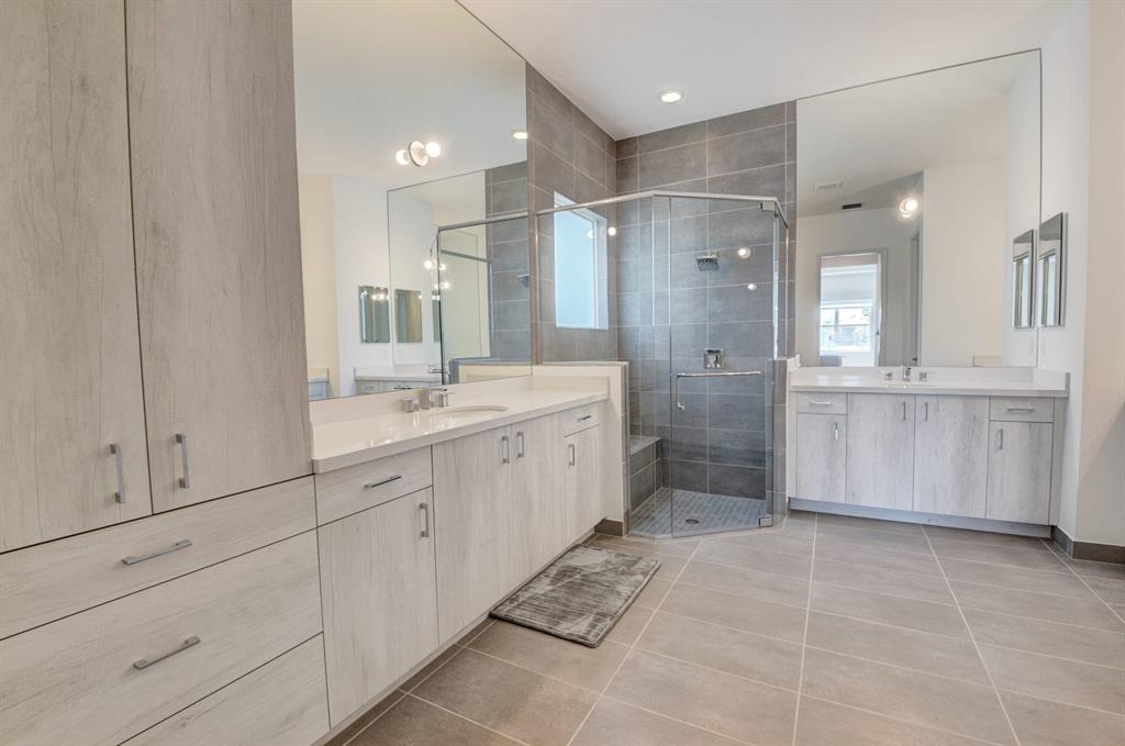 Valencia Bay - Residential