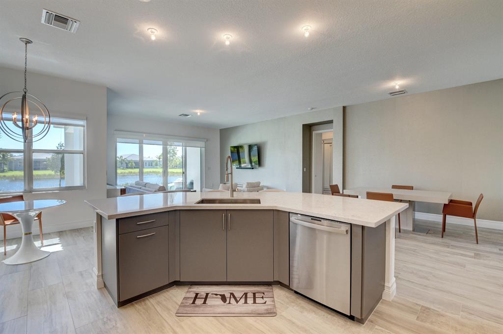 Valencia Bay - Residential