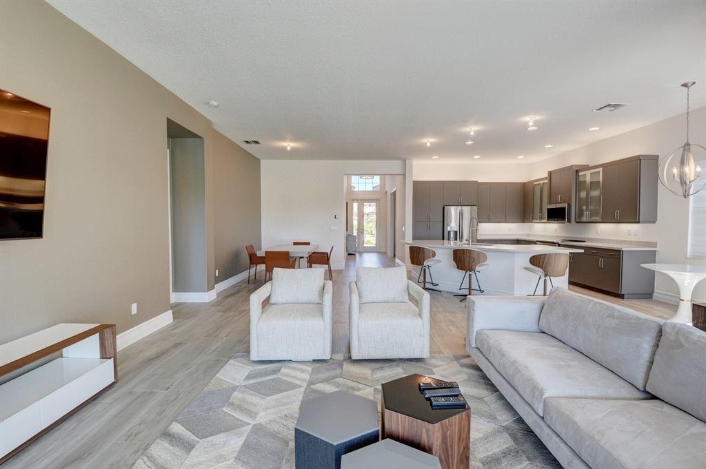 Valencia Bay - Residential