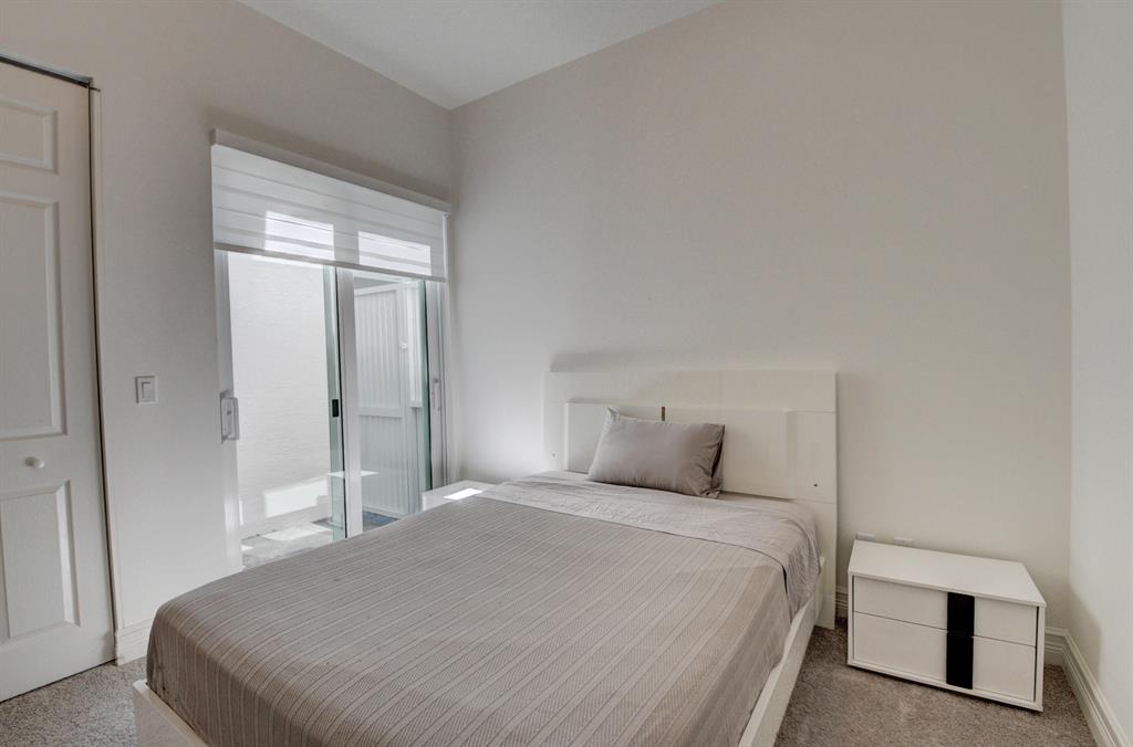 Valencia Bay - Residential