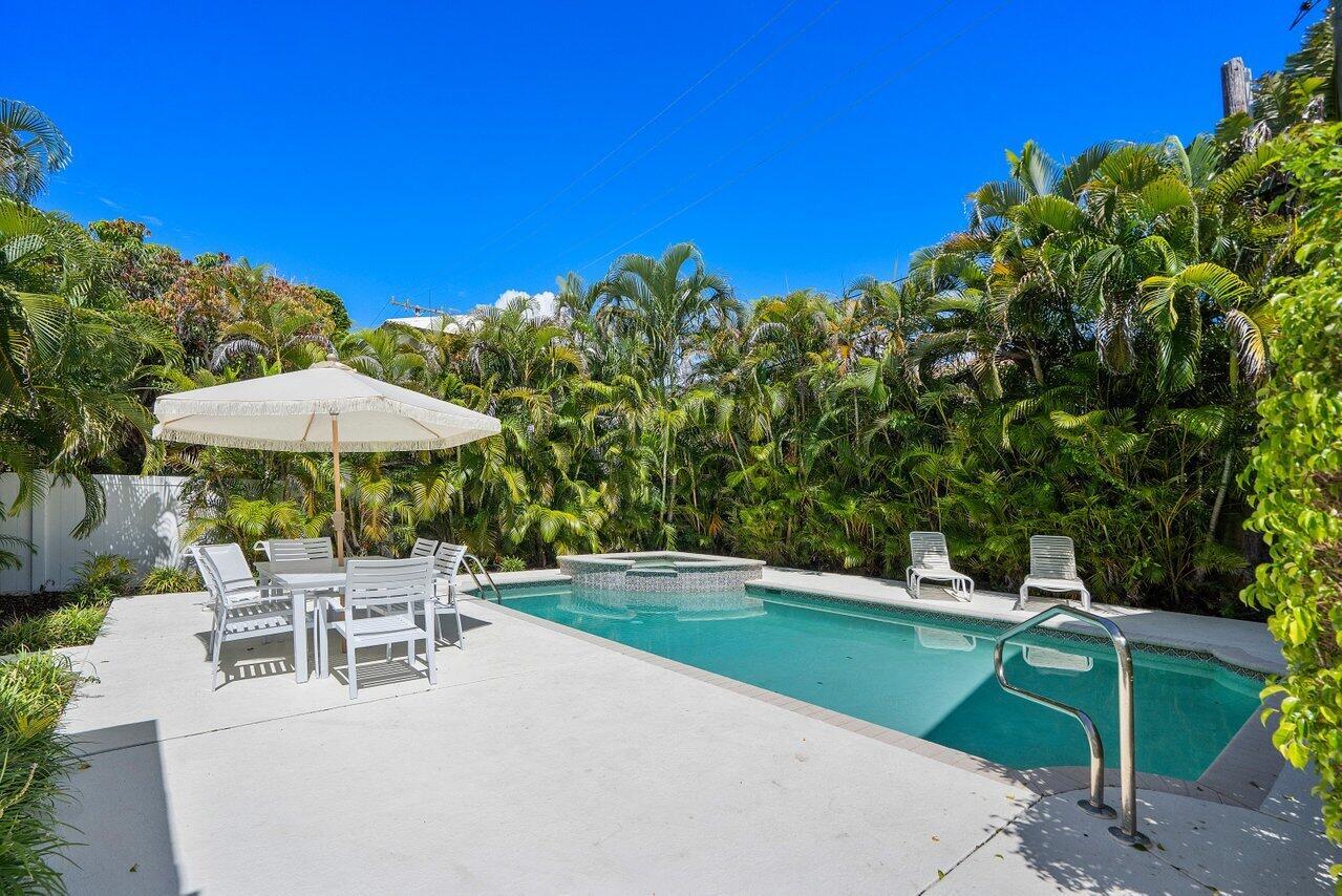 ROYAL PARK - Residential Lease