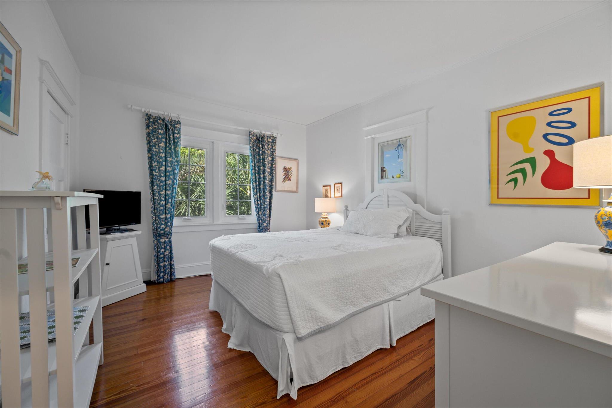 ROYAL PARK - Residential Lease