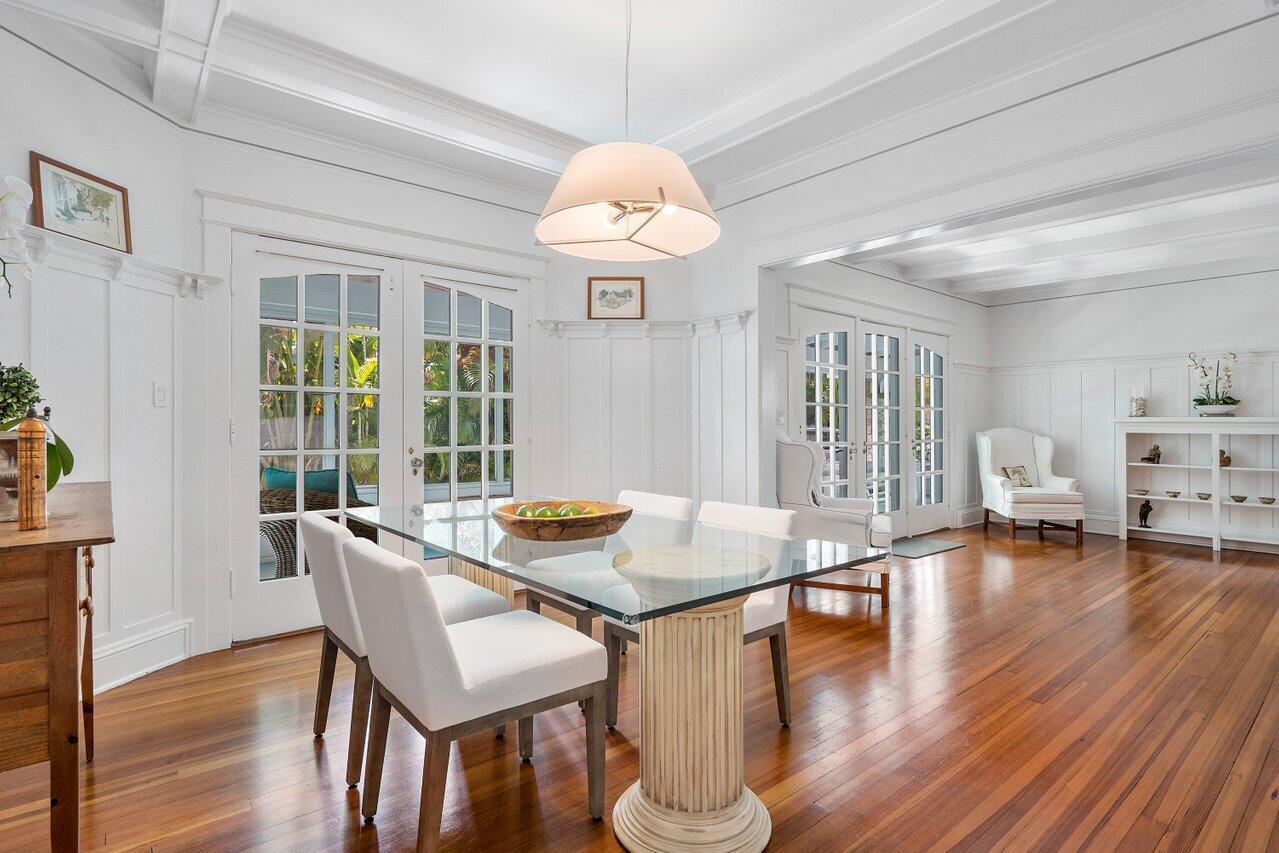 ROYAL PARK - Residential Lease