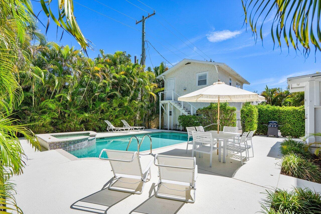 ROYAL PARK - Residential Lease