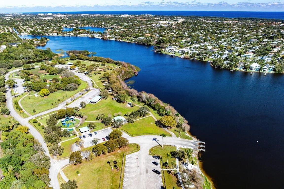 Delray Lakes - Residential