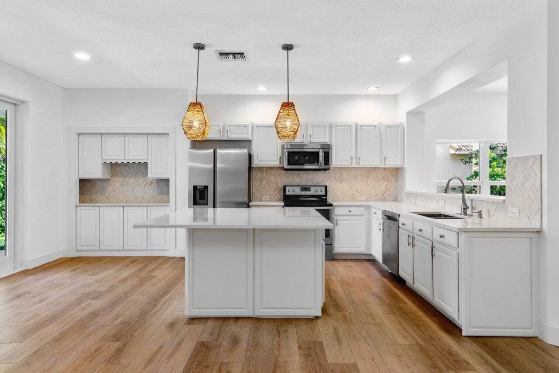 Delray Lakes - Residential