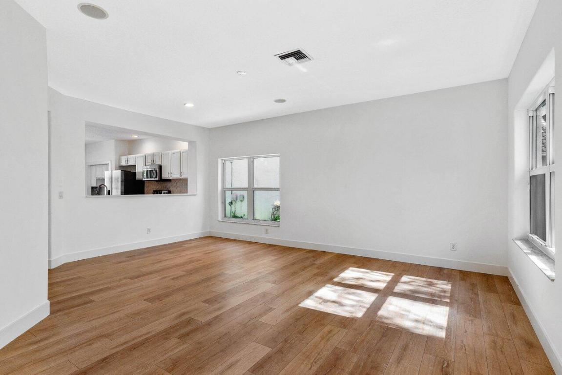 Delray Lakes - Residential