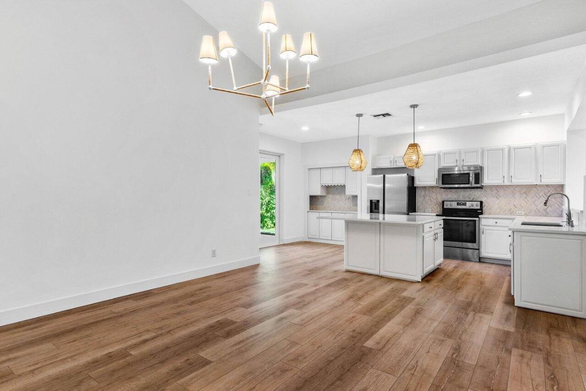 Delray Lakes - Residential