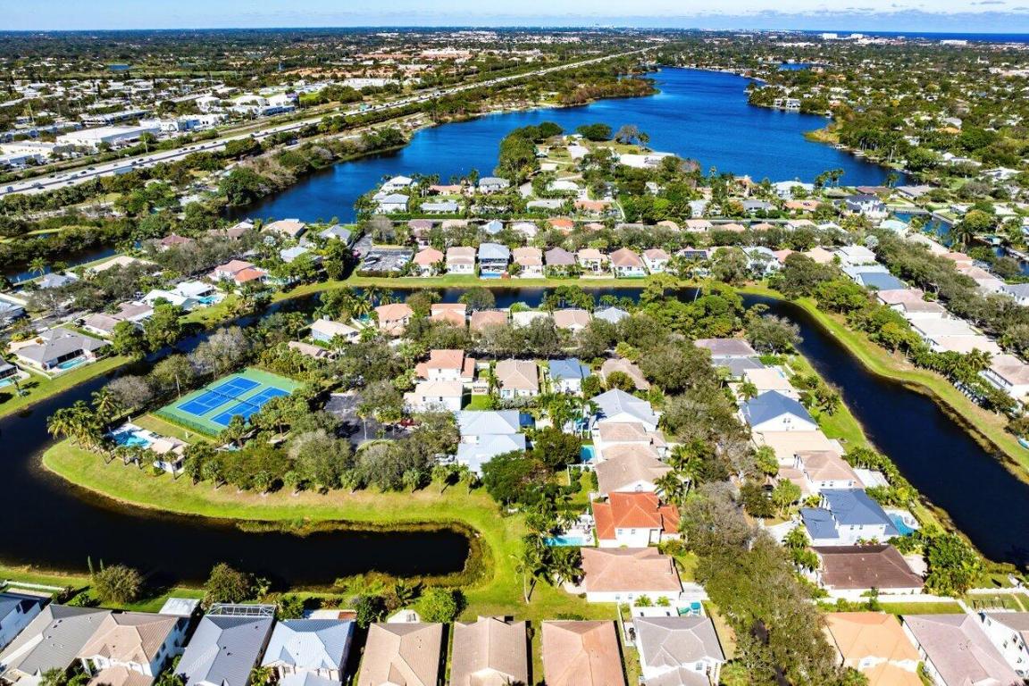 Delray Lakes - Residential