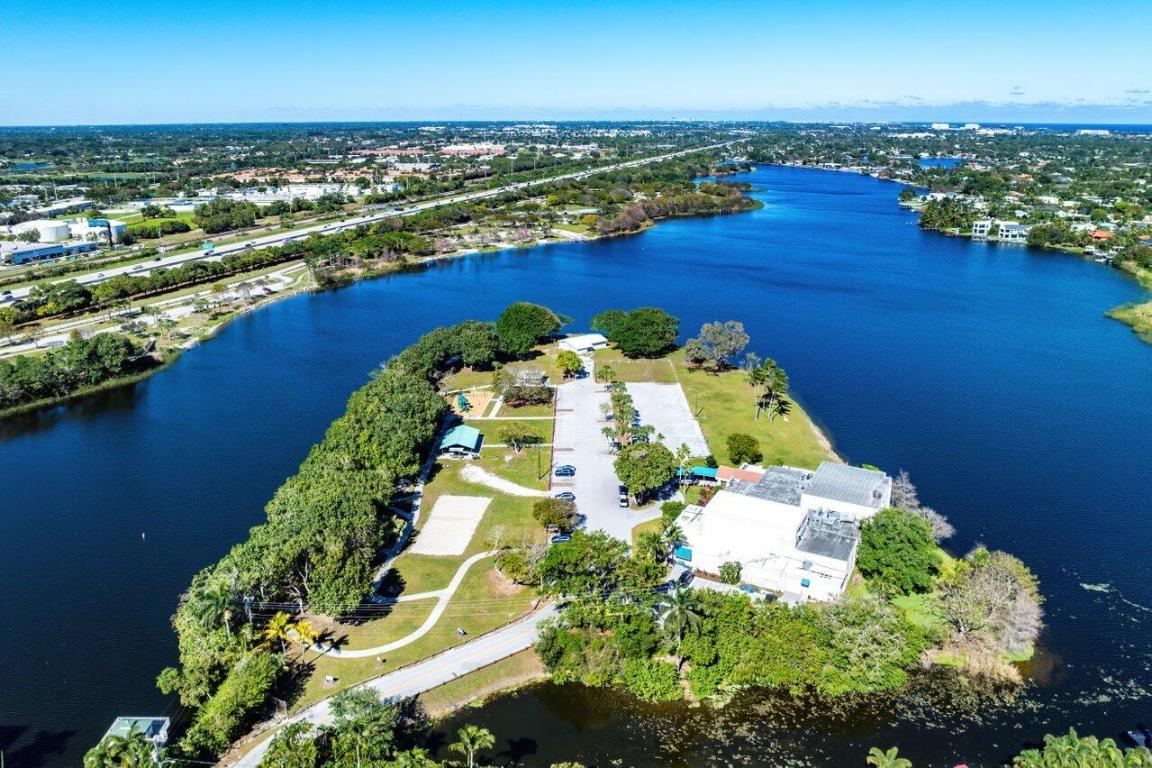 Delray Lakes - Residential