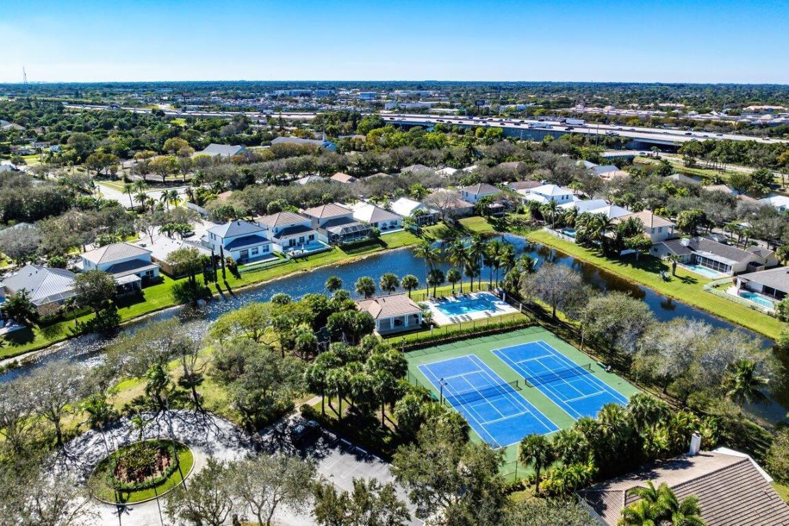 Delray Lakes - Residential