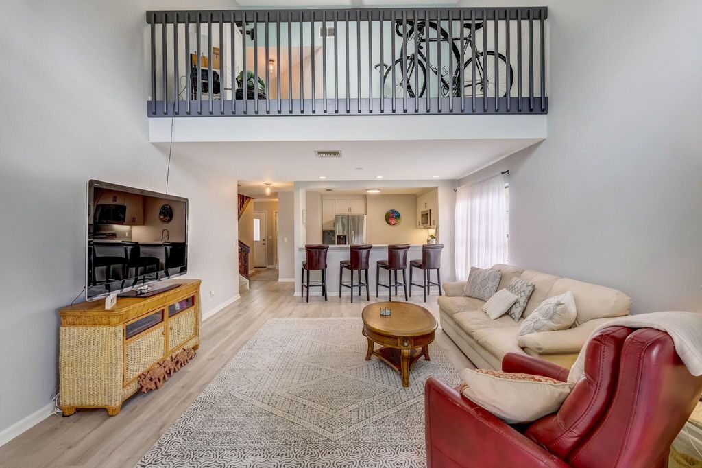 Photo of 2379 Treasure Isle Drive #21, Palm Beach Gardens, FL 33410 (MLS # R10957719)