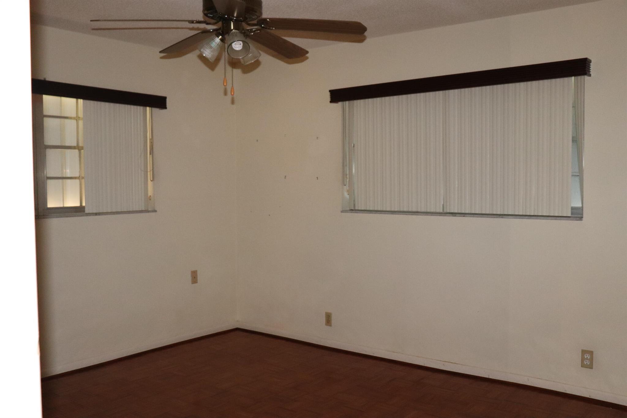 COUNTRY MANORS - Residential