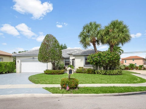 Photo of 8540 Cypress Glen Court, Lake Worth, FL 33467 (MLS # B26034480)