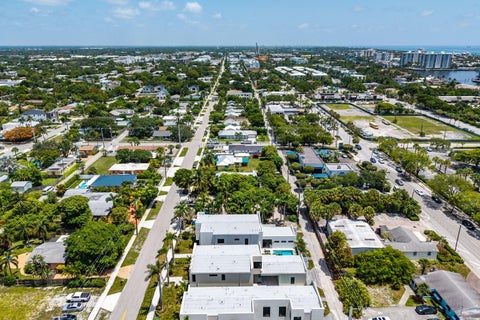 Tiny photo for 735 SE 4th Avenue, Delray Beach, FL 33483 (MLS # B26086991)