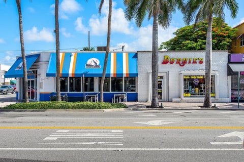 Tiny photo for 735 SE 4th Avenue, Delray Beach, FL 33483 (MLS # B26086991)