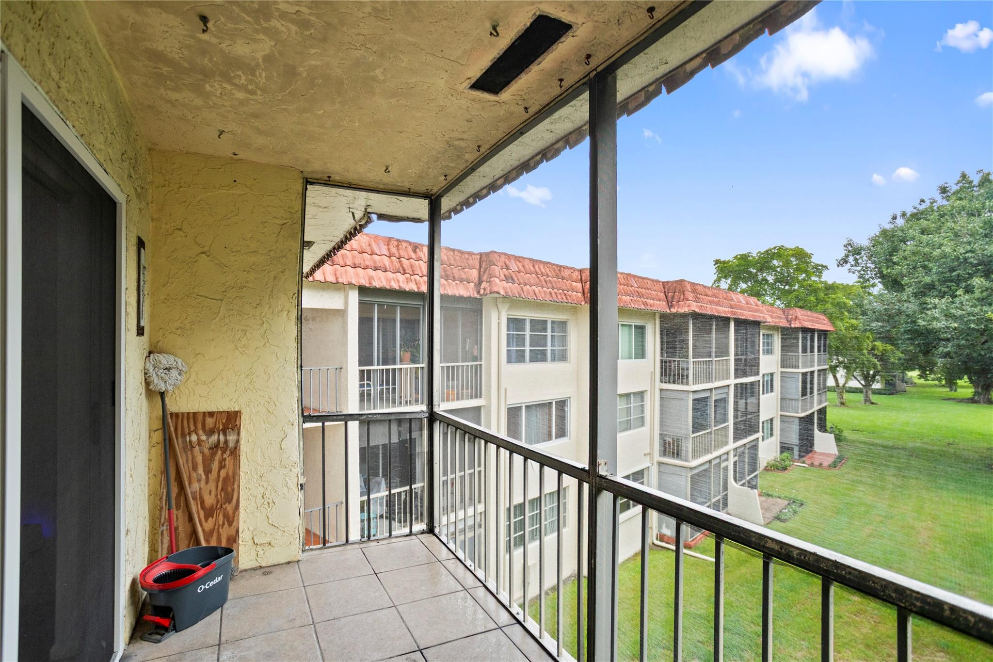 HOLLYBROOK GOLF AND TENNIS CLUB - Residential