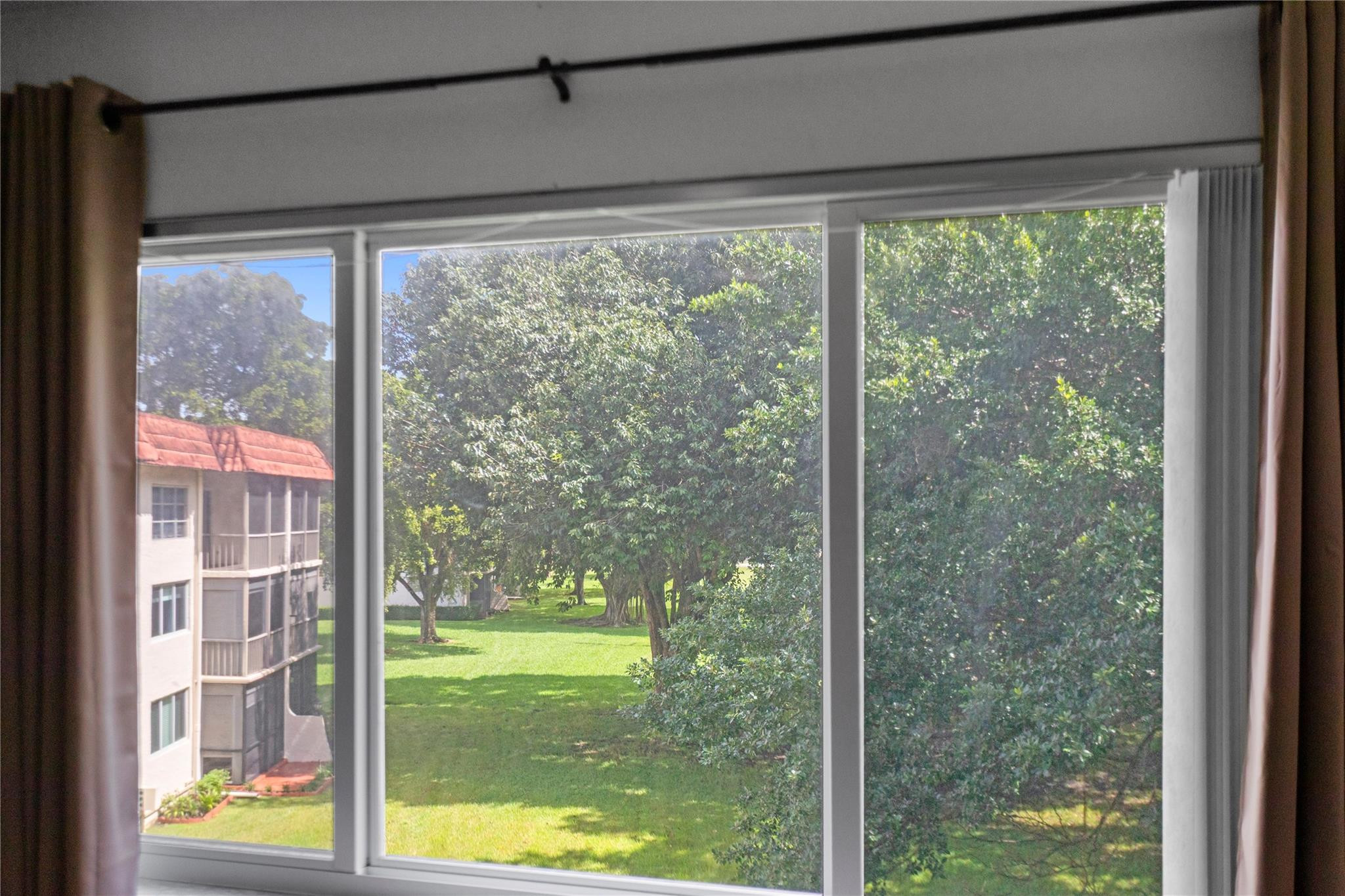 HOLLYBROOK GOLF AND TENNIS CLUB - Residential