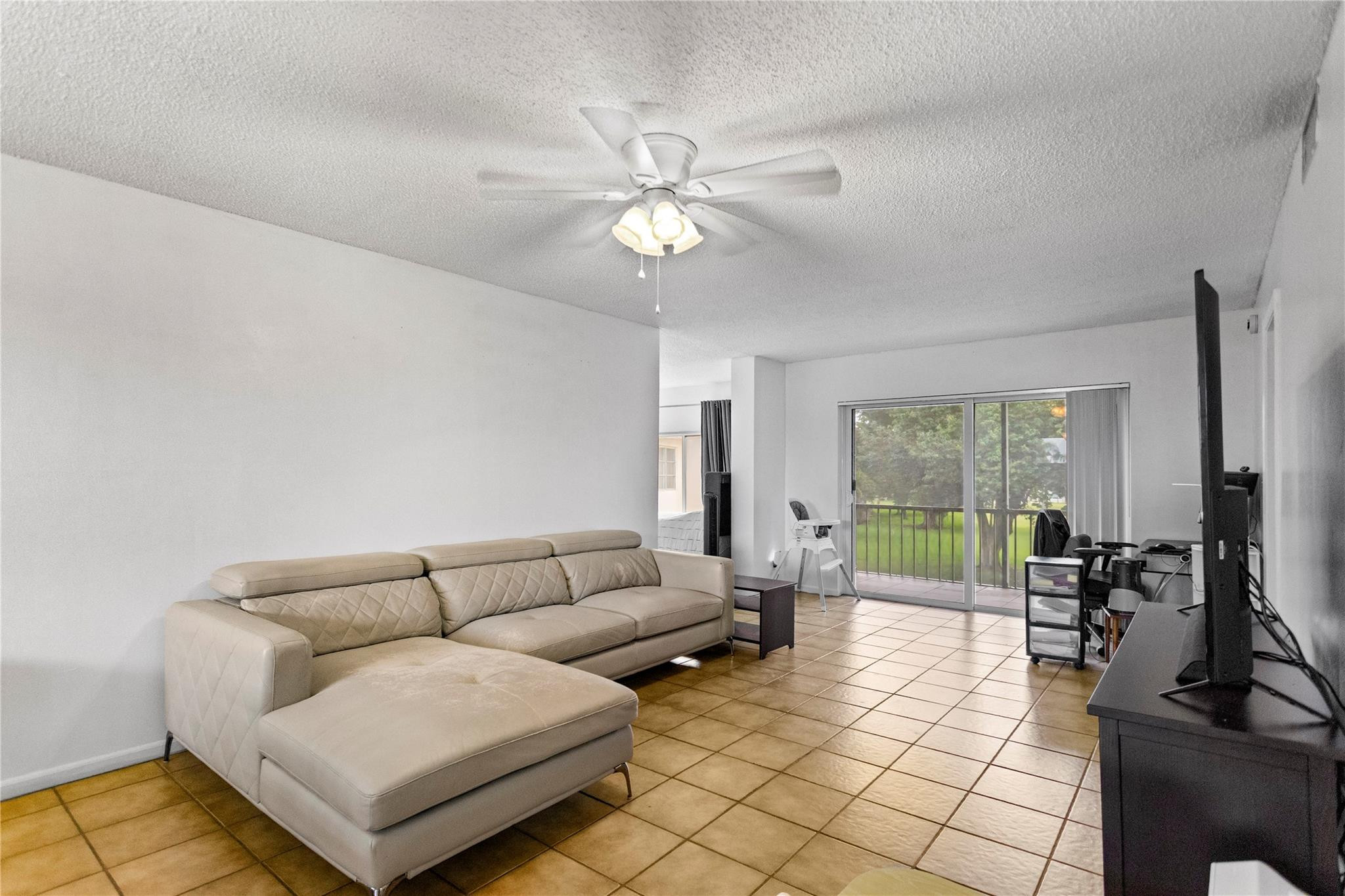 HOLLYBROOK GOLF AND TENNIS CLUB - Residential