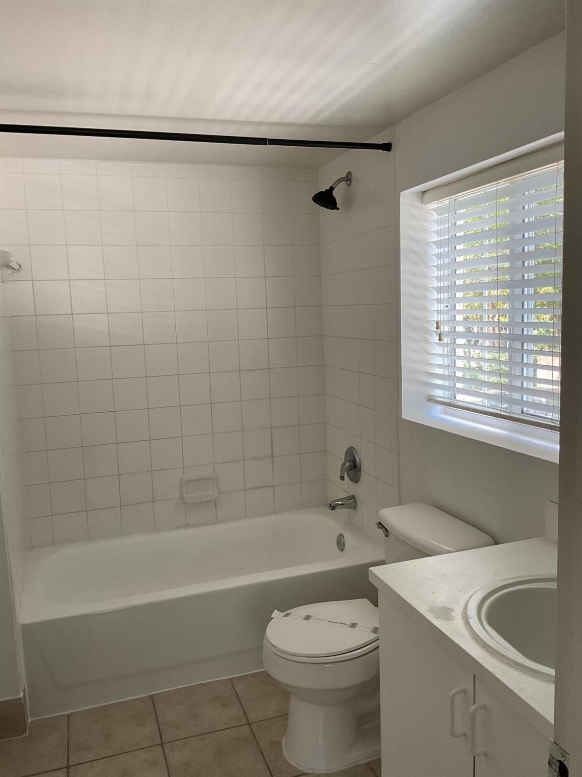 GRAND ISLES CONDO - Residential Lease