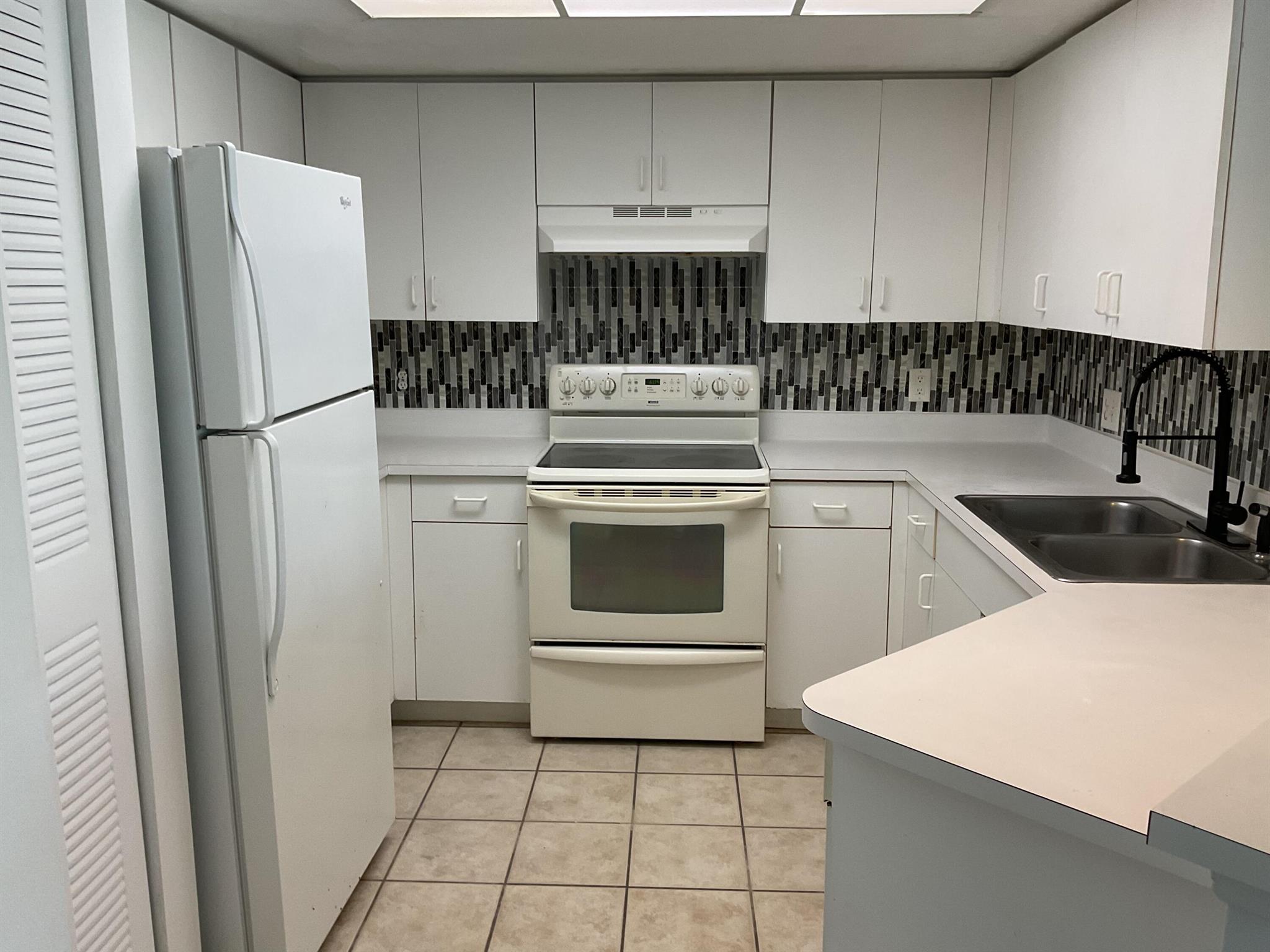 GRAND ISLES CONDO - Residential Lease