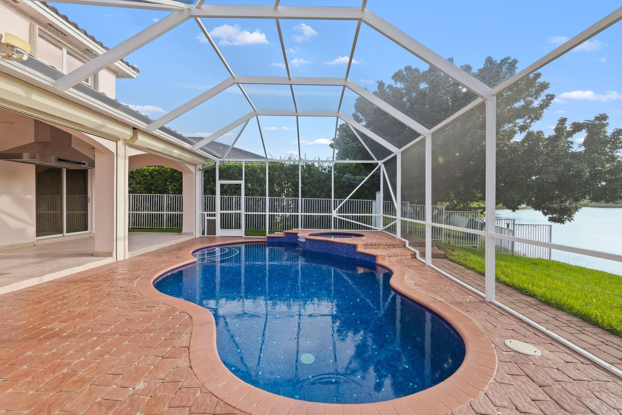 Tequesta Cove - Residential