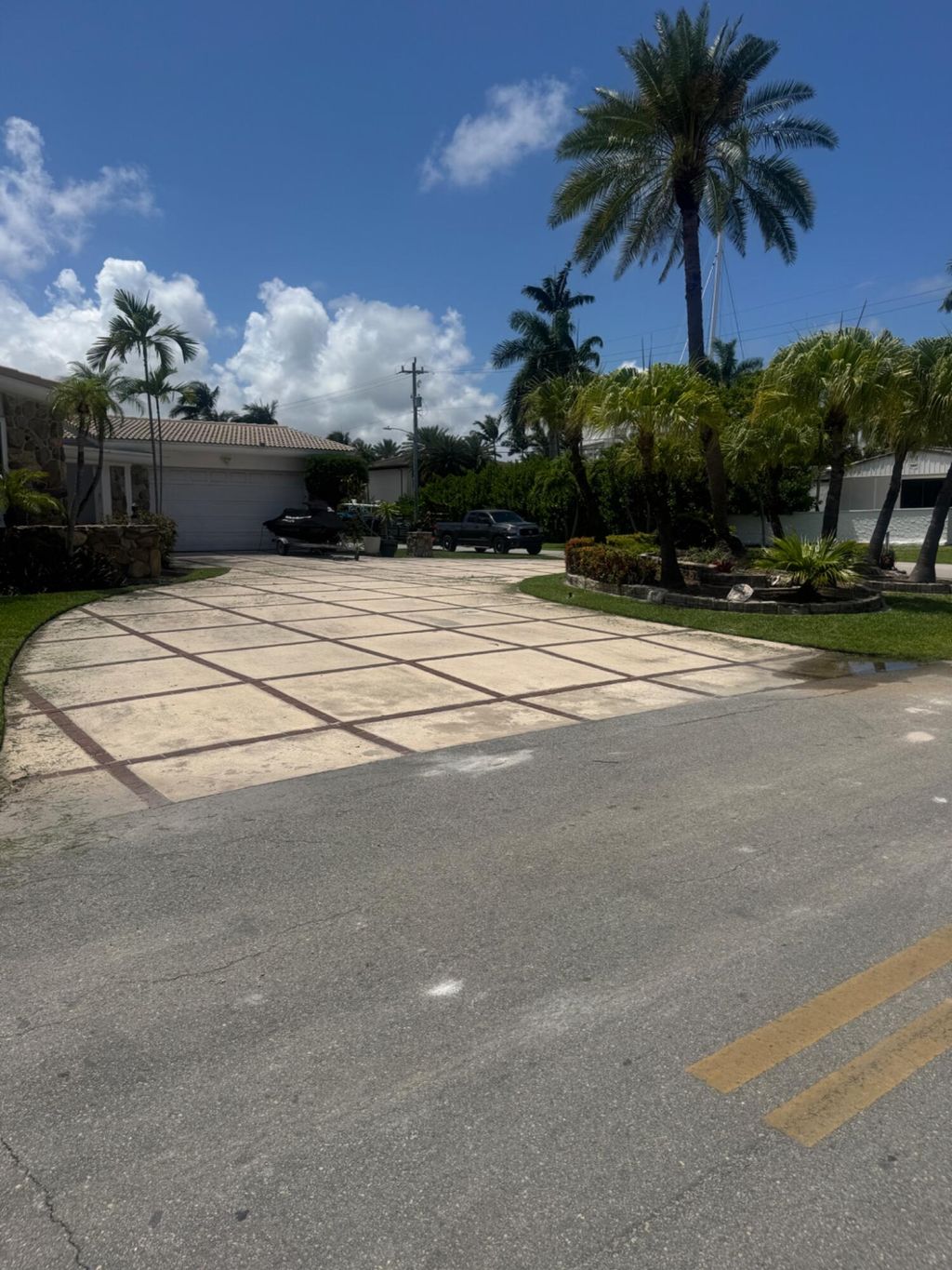 Photo of 600 Hibiscus Drive, Hallandale Beach, FL 33009 (MLS # B26031563)